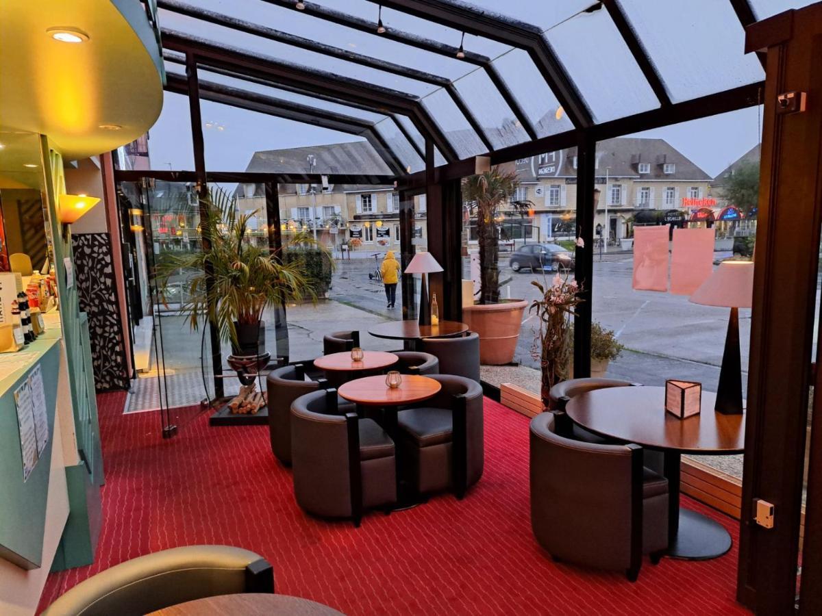 Hotel Le Phare Ouistreham Exterior photo